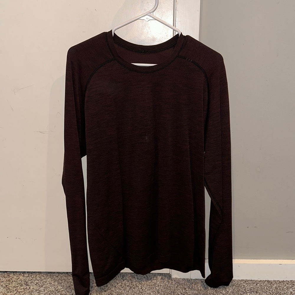 Men’s Maroon Lulu long sleeve
